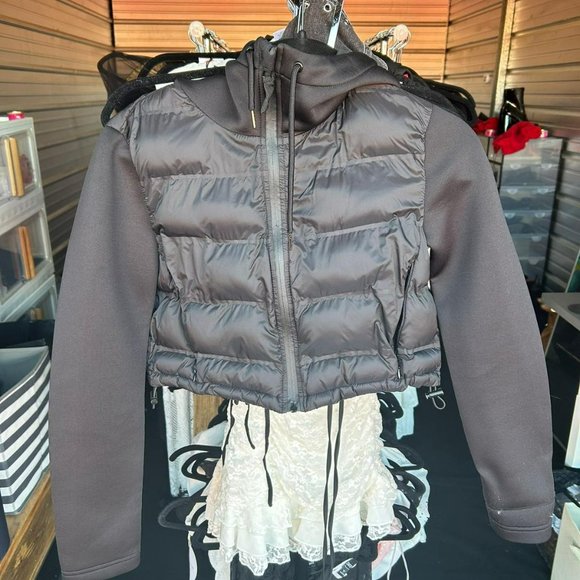 Zara Jackets & Blazers - ZARA Cropped Puffer Jacket XS